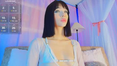 Snapshot of liccy_hall chatting on 5, 4, 2026 Valentina Hall online show from 5, 4, 2026