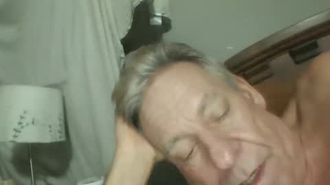 Snapshot of lickmysnowballs chatting on 17, 1, 2025 lickmysnowballs online show from 17, 1, 2025