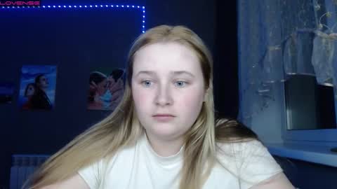 Snapshot of light_lunaa chatting on 24, 10, 2025 light_lunaa online show from 24, 10, 2025