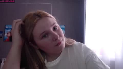 light_lunaa online show from 5, 11, 2025