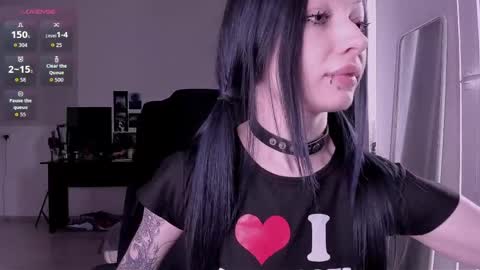 Snapshot of lightlove_iam chatting on 6, 4, 2026 Bembi online show from 6, 4, 2026