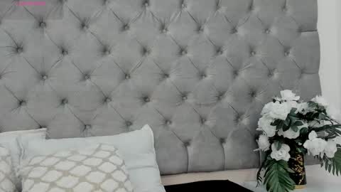 liiabloomm online show from 5, 2, 2026