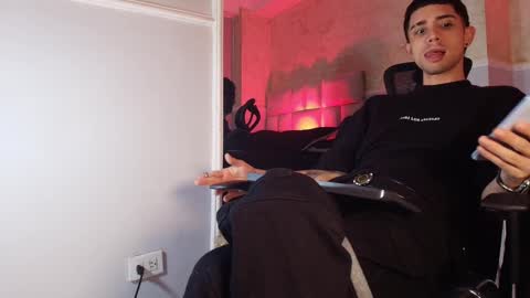 Snapshot of liiamhudson_ chatting on 11, 3, 2025 L I I A M online show from 11, 3, 2025