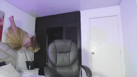 Snapshot of liilithstone chatting on 4, 4, 2026 liilithstone online show from 4, 4, 2026