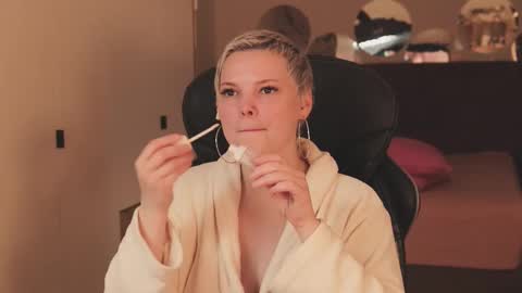 likaaberry online show from 27, 11, 2025