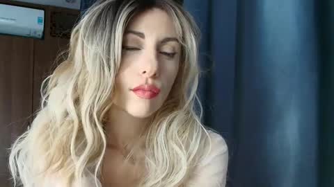 Snapshot of like_firebird chatting on 10, 2, 2025 Mia Onlyfans link - online show from 10, 2, 2025
