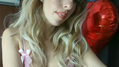 Snapshot of like_firebird chatting on 18, 2, 2025 Mia Onlyfans link - online show from 18, 2, 2025