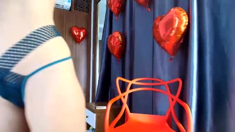 Snapshot of like_firebird chatting on 23, 2, 2025 Mia Onlyfans link - online show from 23, 2, 2025