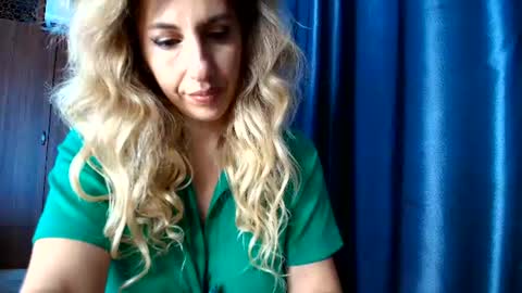 Snapshot of like_firebird chatting on 30, 6, 2026 Mia Onlyfans link - online show from 30, 6, 2026
