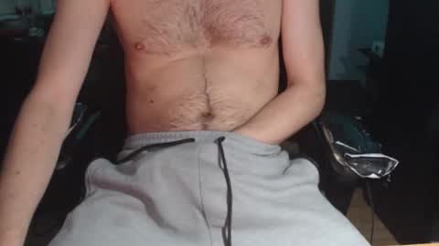 Snapshot of likethebonobo chatting on 9, 10, 2025 likethebonobo online show from 9, 10, 2025