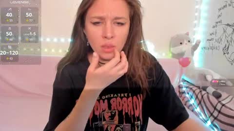 Snapshot of lil_foxy999 chatting on 5, 6, 2026 Alisa online show from 5, 6, 2026