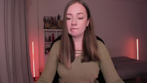 Snapshot of lil_happiness chatting on 1, 2, 2025 for free registration 3 online show from 1, 2, 2025