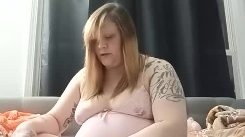 Snapshot of lil_nelli8 chatting on 12, 1, 2026 lil_nelli8 online show from 12, 1, 2026