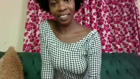 Snapshot of lil_paula chatting on 28, 1, 2025 serenity online show from 28, 1, 2025