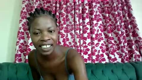 Snapshot of lil_paula chatting on 6, 2, 2025 serenity online show from 6, 2, 2025