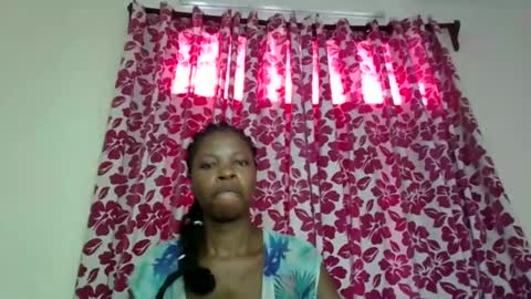 Snapshot of lil_paula chatting on 13, 2, 2025 serenity online show from 13, 2, 2025