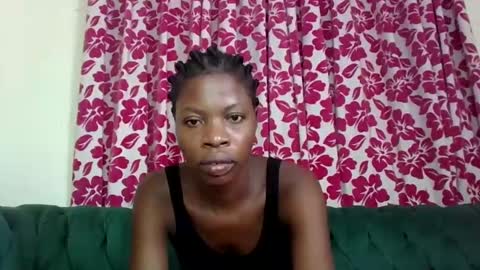 Snapshot of lil_paula chatting on 17, 2, 2025 serenity online show from 17, 2, 2025