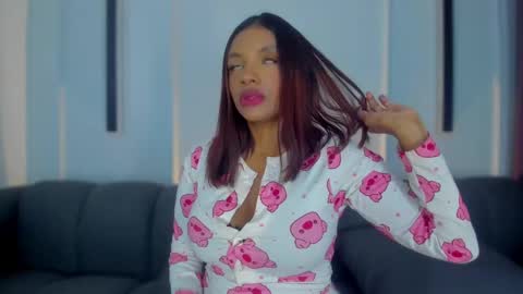 Snapshot of lila_cohen chatting on 10, 2, 2025 L I L A online show from 10, 2, 2025