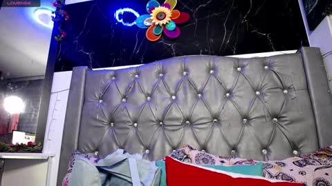   online show from 12, 12, 2024