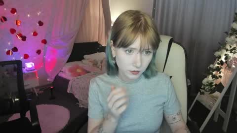 Snapshot of lilac_muse chatting on 29, 5, 2026 Lili online show from 29, 5, 2026
