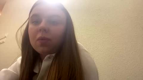 Snapshot of lilae37yis chatting on 27, 9, 2025 Lily online show from 27, 9, 2025