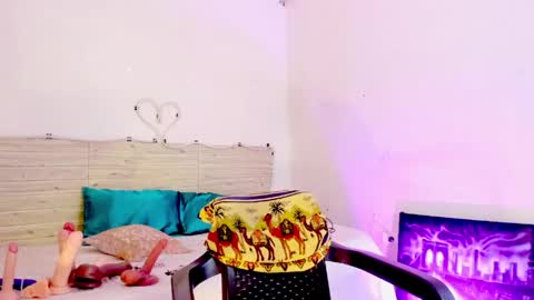 Snapshot of lilah_sweet chatting on 19, 4, 2026 Lilah Sweet online show from 19, 4, 2026