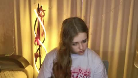 Snapshot of lilasparkling chatting on 17, 7, 2026 LilaSparkling online show from 17, 7, 2026