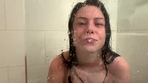 Snapshot of lilbbyily1 chatting on 22, 4, 2026 Libby online show from 22, 4, 2026