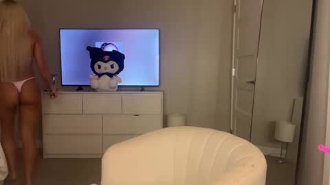 lilbbyliv online show from 17, 9, 2025