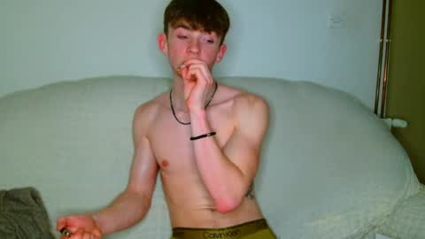 Snapshot of lilbearxxxx chatting on 4, 4, 2026 lilbearxxxx online show from 4, 4, 2026