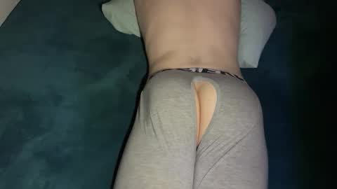 Snapshot of lilbenny05 chatting on 9, 3, 2026 lilbenny05 online show from 9, 3, 2026