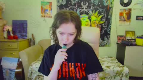 Lil online show from 28, 2, 2025