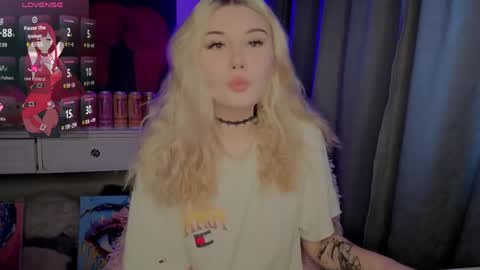 Snapshot of lilhornyprincess chatting on 21, 5, 2026 Nika and Lori online show from 21, 5, 2026