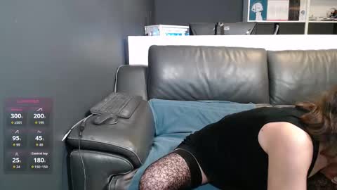 Lili Bertine online show from 21, 11, 2025