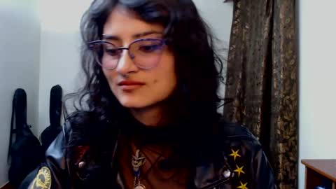 Snapshot of lili_clan chatting on 13, 9, 2025 lili_clan online show from 13, 9, 2025