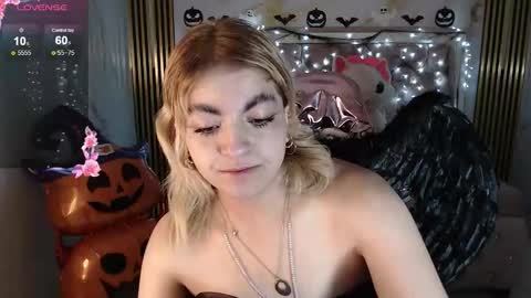 Lili online show from 5, 10, 2025