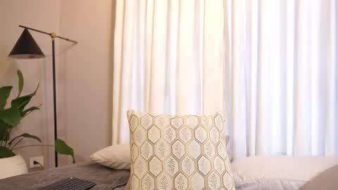 Snapshot of lili_cox chatting on 2, 3, 2026 Lili online show from 2, 3, 2026