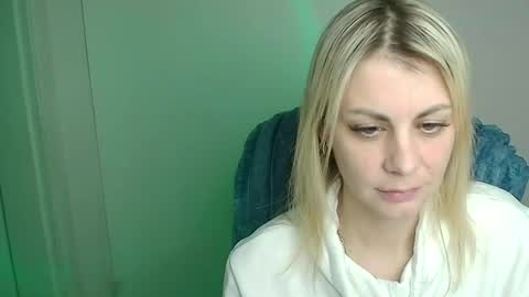 Snapshot of lilia_night_ chatting on 28, 4, 2026 Lilia online show from 28, 4, 2026