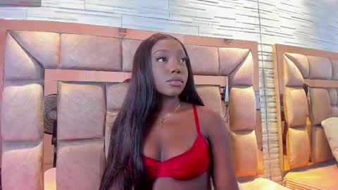 Snapshot of lilian_starfire chatting on 6, 10, 2025 LILIAN online show from 6, 10, 2025