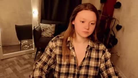 Snapshot of lilian_stars chatting on 14, 4, 2026 Lilian online show from 14, 4, 2026