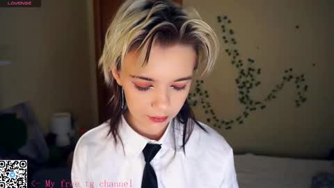 Lilian online show from 26, 10, 2025