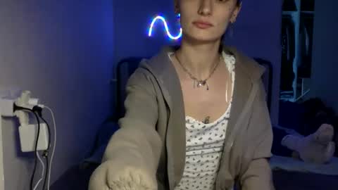 Snapshot of lilie303 chatting on 18, 2, 2026 Millie online show from 18, 2, 2026