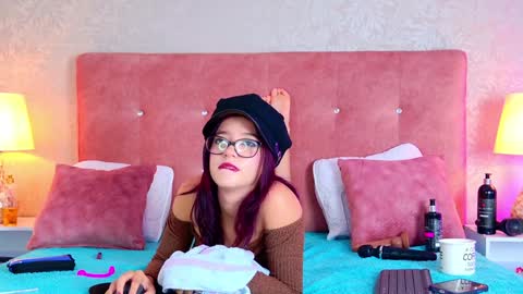 Lili online show from 7, 1, 2025