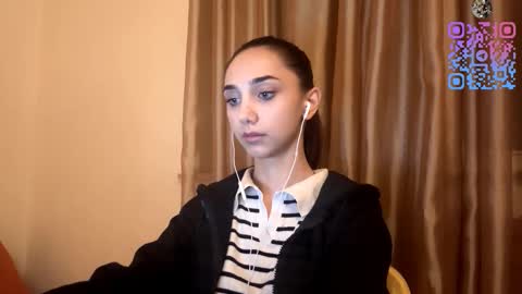 Snapshot of lilihalvorsen chatting on 15, 10, 2025 Lina online show from 15, 10, 2025