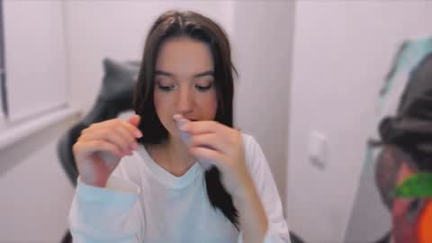 Snapshot of lililaluna chatting on 14, 1, 2025 ... online show from 14, 1, 2025