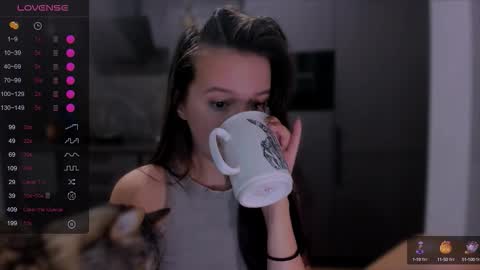 Snapshot of lililaluna chatting on 12, 10, 2025 ... online show from 12, 10, 2025