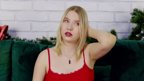 Snapshot of lililinn chatting on 13, 1, 2025 LiliLinn online show from 13, 1, 2025