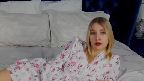 Snapshot of lililinn chatting on 18, 1, 2025 LiliLinn online show from 18, 1, 2025