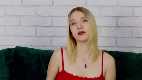 Snapshot of lililinn chatting on 20, 1, 2025 LiliLinn online show from 20, 1, 2025