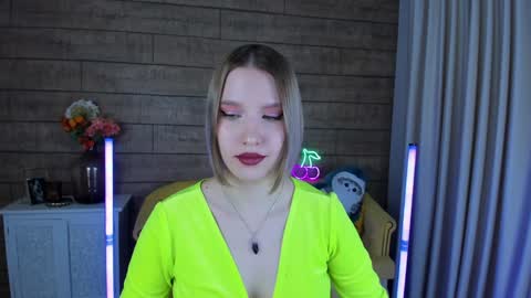 Snapshot of lililinn chatting on 28, 1, 2025 LiliLinn online show from 28, 1, 2025